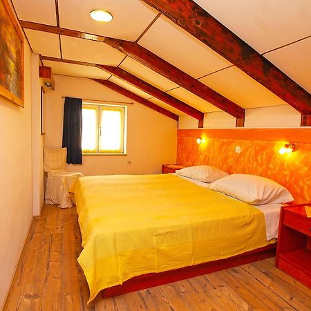 Apartments Biskupije 810 Медулин Экстерьер фото