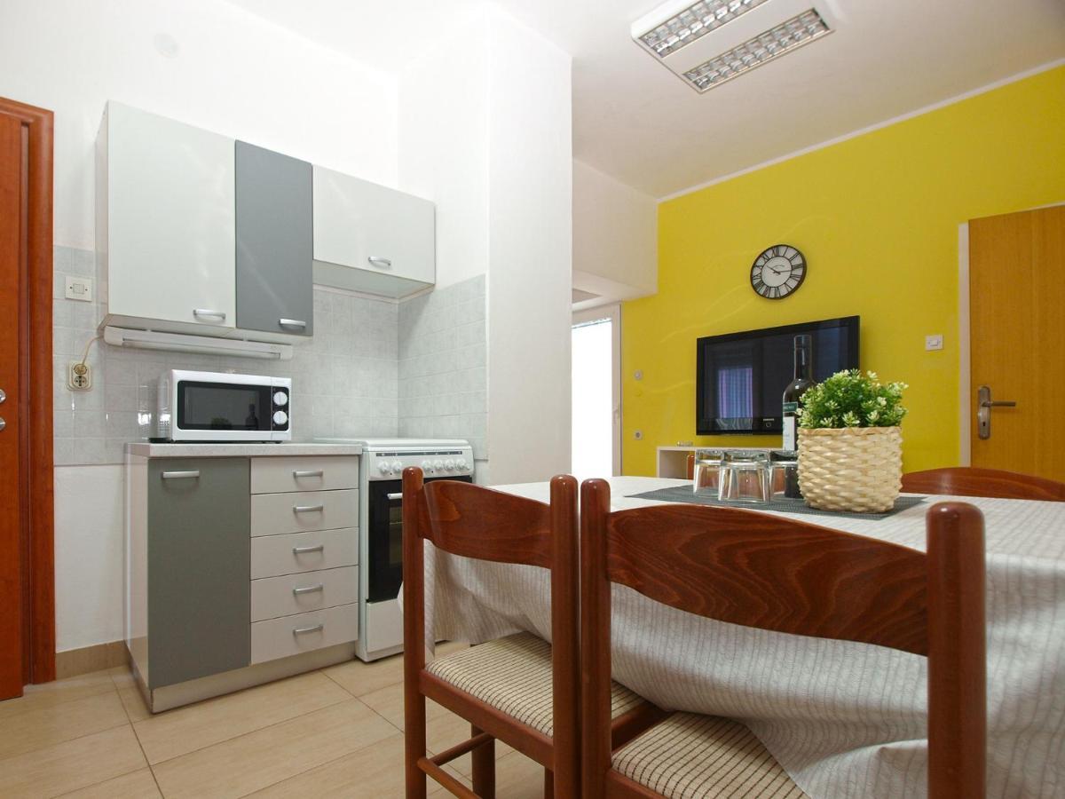 Apartments Biskupije 810 Медулин Экстерьер фото