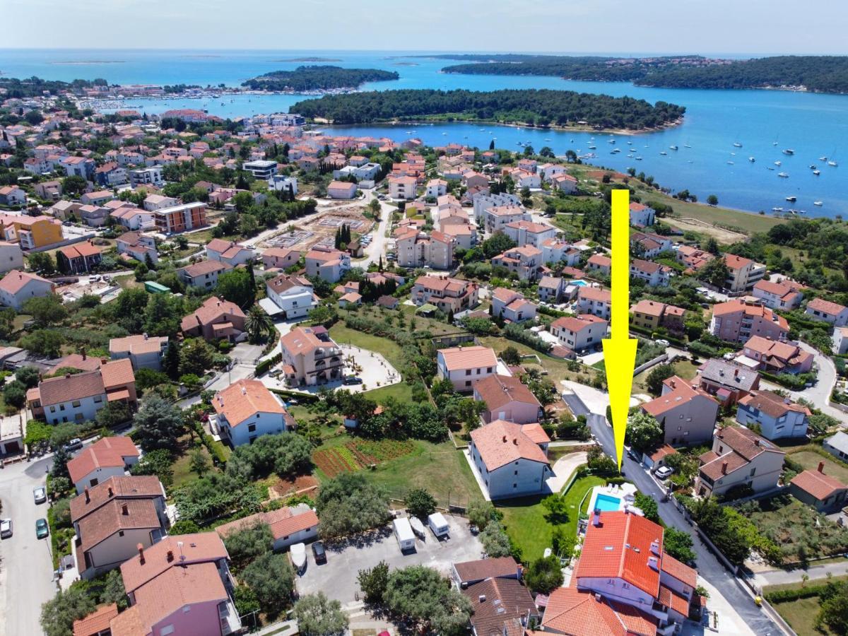 Apartments Biskupije 810 Медулин Экстерьер фото