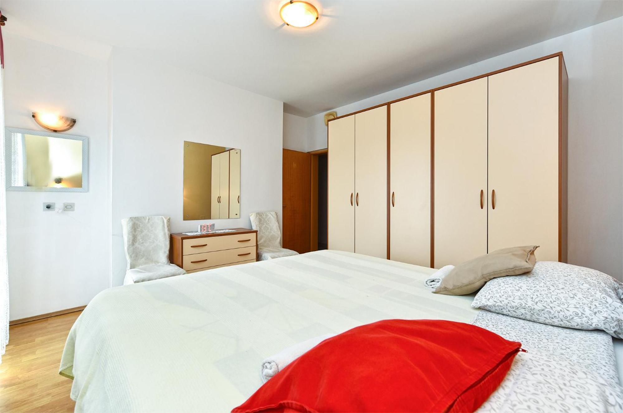 Apartments Biskupije 810 Медулин Экстерьер фото