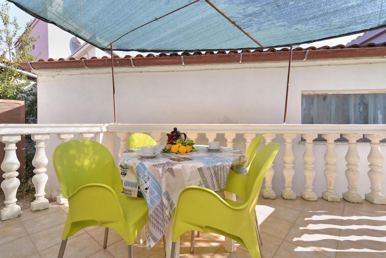 Apartments Biskupije 810 Медулин Экстерьер фото